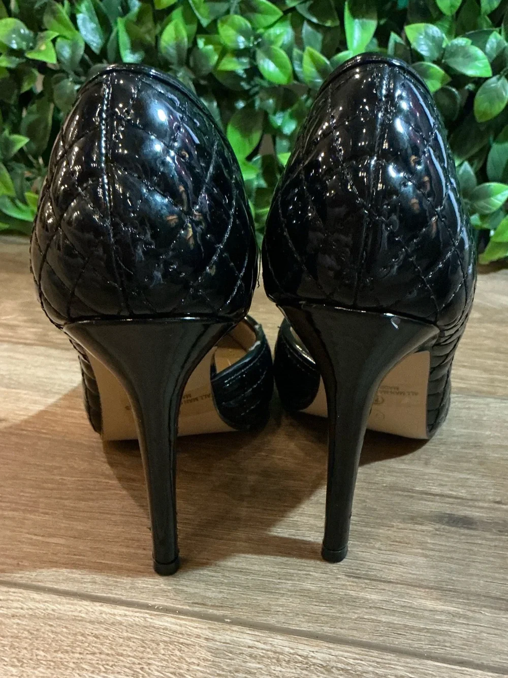 NWOT Easos Geal Black Quilted Patent Pointed Toe Heels Size 7.5